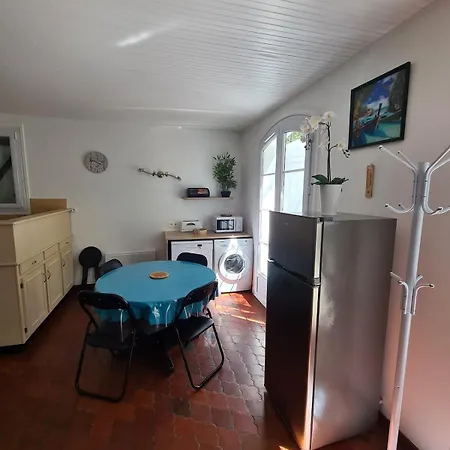 Maison 60 M2, Terrain 850 M2, 4 A 6 Personnes *