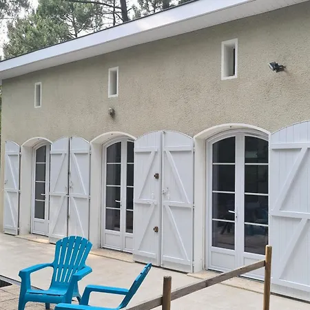 Maison 60 M2, Terrain 850 M2, 4 A 6 Personnes Les Mathes
