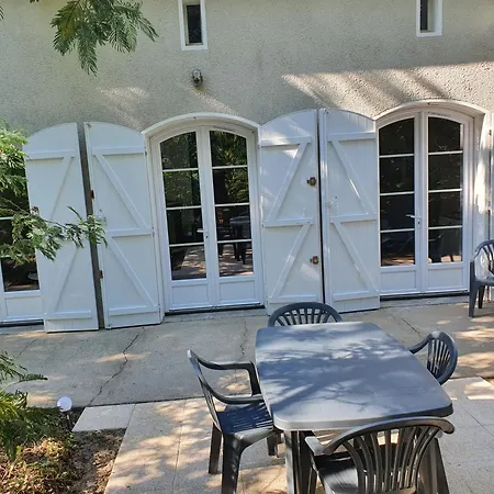Maison 60 M2, Terrain 850 M2, 4 A 6 Personnes