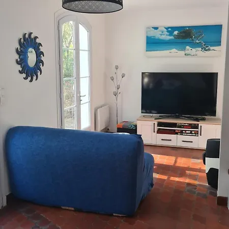 Maison 60 M2, Terrain 850 M2, 4 A 6 Personnes *
